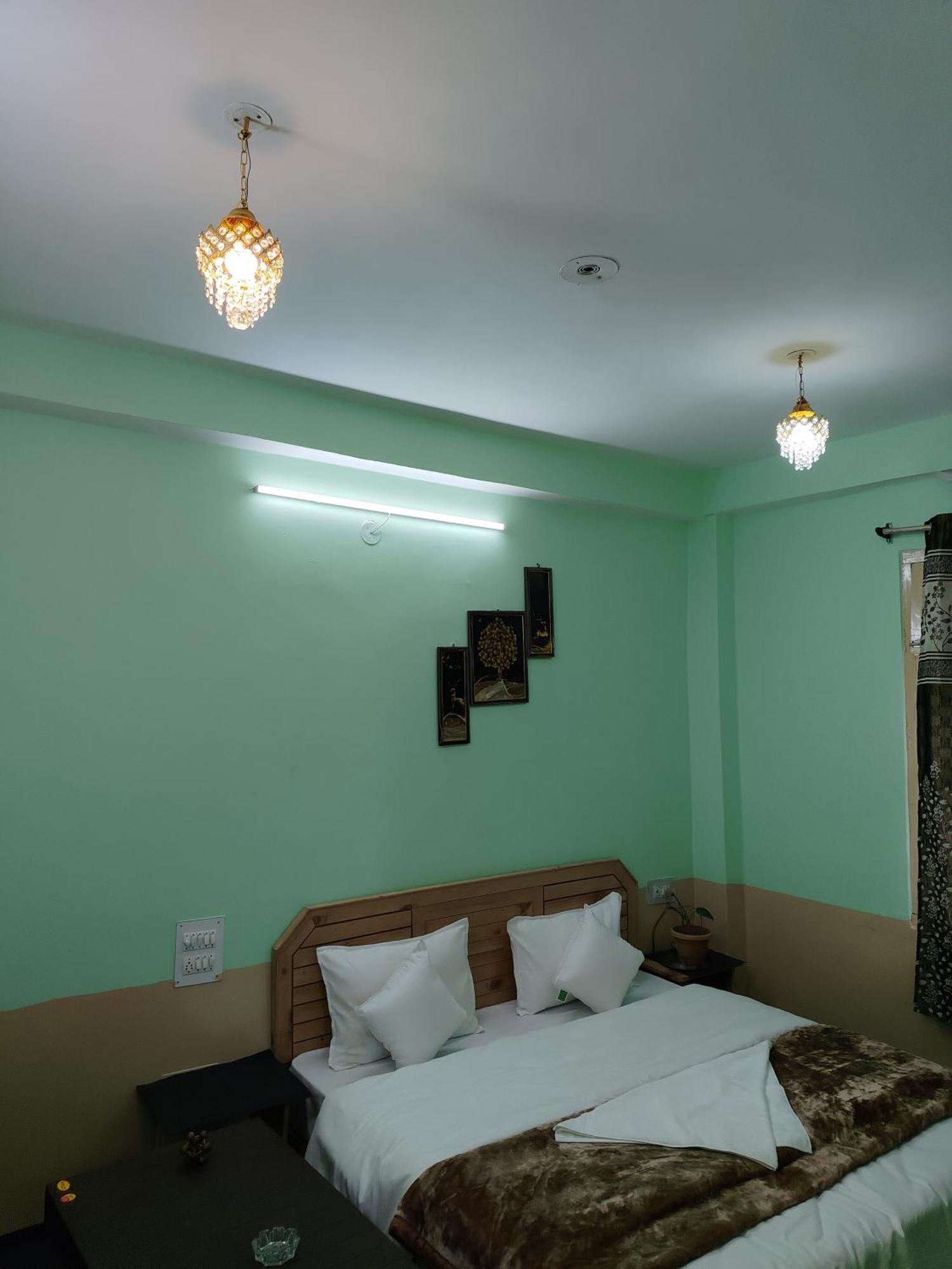 Appel Home Stay Banjār Exteriör bild